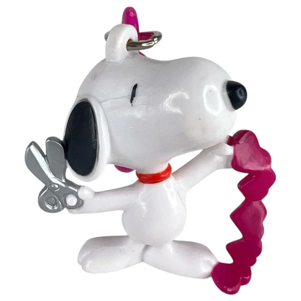 2 Vintage Joe Cool Snoopy Clip On Keychain Valentines Day Cutting‎ Hearts Card